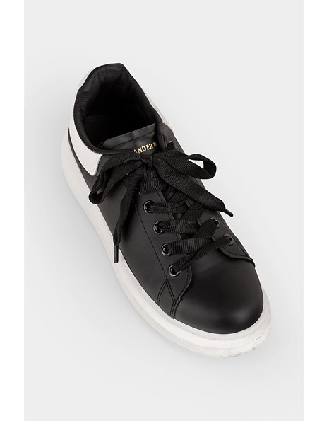 Black Sneakers with Black Laces / Size: 42 - Fit: True to size