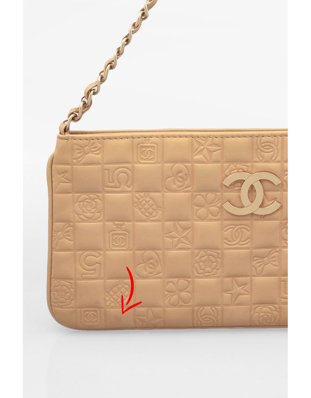 Chanel Beige Leather Quilted Lucky Charms Pochette < Pochette