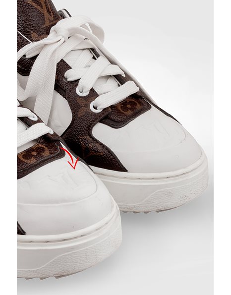 Λευκά Δερμάτινα Sneakers με Μονόγραμμα / Νούμερο 38 - Εφαρμογή: Άνετη Εφαρμογή